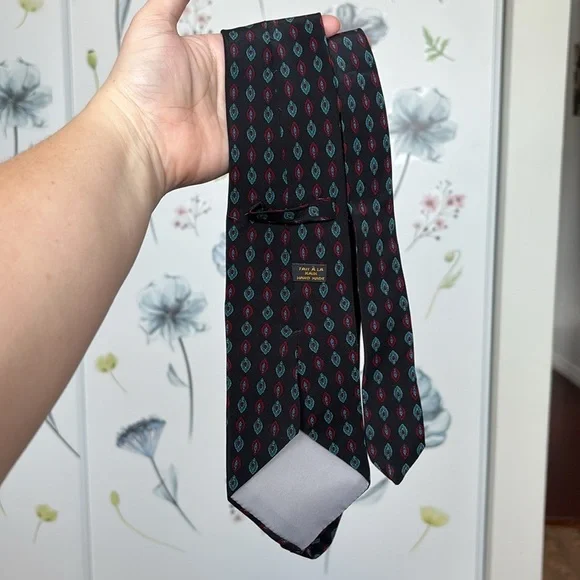 Harry Rosen tie - Picture 3 of 5